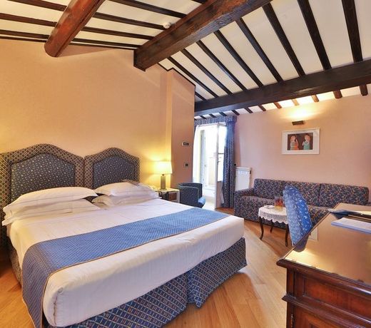 Rivoli Boutique Hotel