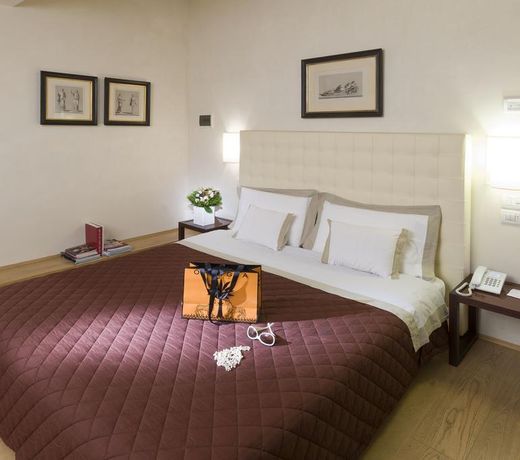 RESIDENZA D'EPOCA HOME IN PALACE