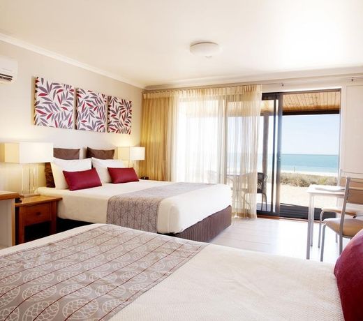 RAC Monkey Mia Dolphin Resort