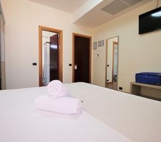 Hotel Fly