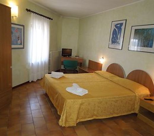 Bike Hotel Touring Gardone Riviera & Wellness
