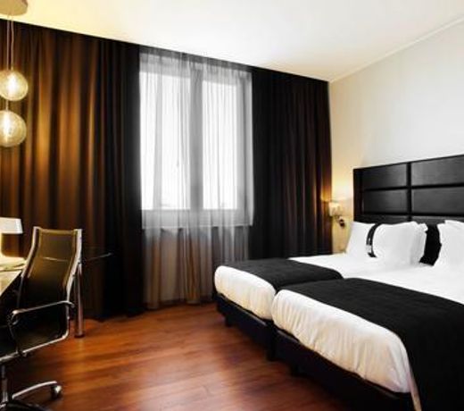 Holiday Inn Genoa City, an IHG Hotel