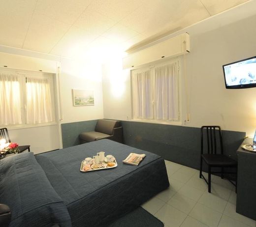 Hotel Tirreno