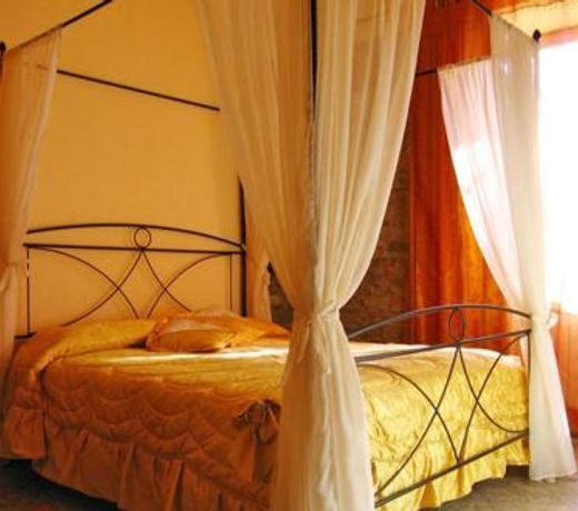 PODERE LE CAVE