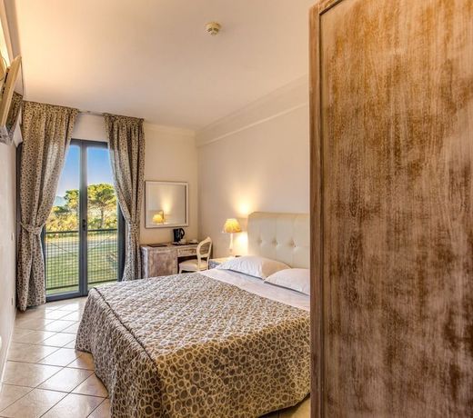 Hotel Villa Cesi