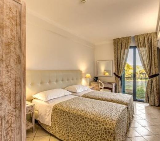 Hotel Villa Cesi