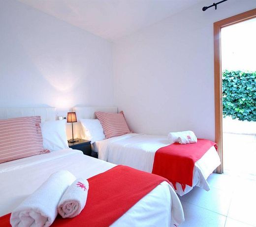 YupiHome Villa Alcanada - Family only