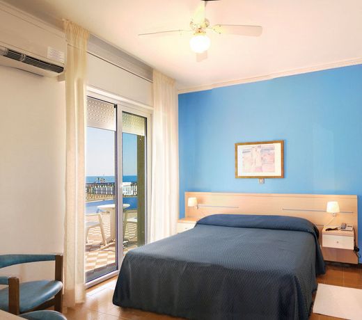 Hotel La Brezza frontemare