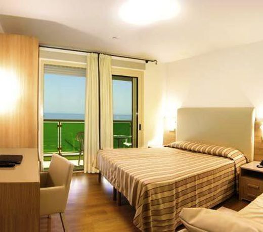 Hotel Bristol