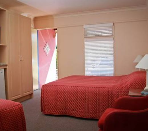 Milton Village Motel