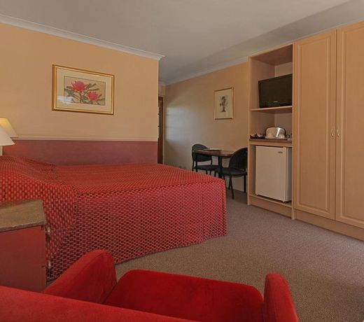 Milton Village Motel