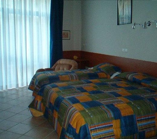 Eurotravel Bed And Car