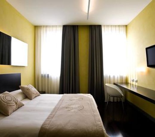 Eos Hotel