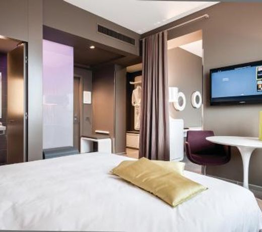 8Piuhotel