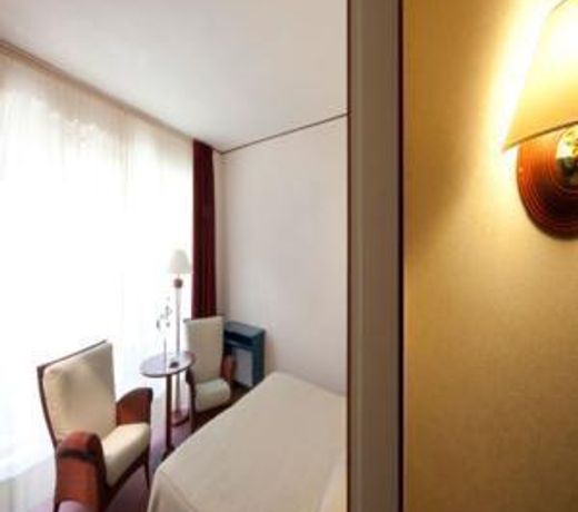 Hotel President