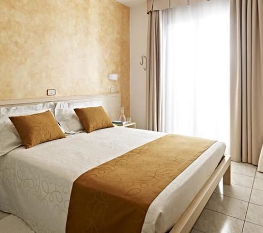 Hotel Athena