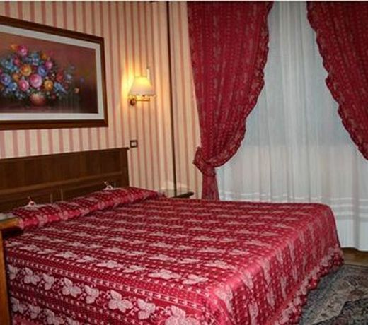 Hotel Italia City Center