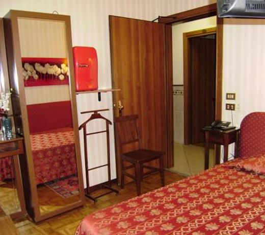 Hotel Italia City Center