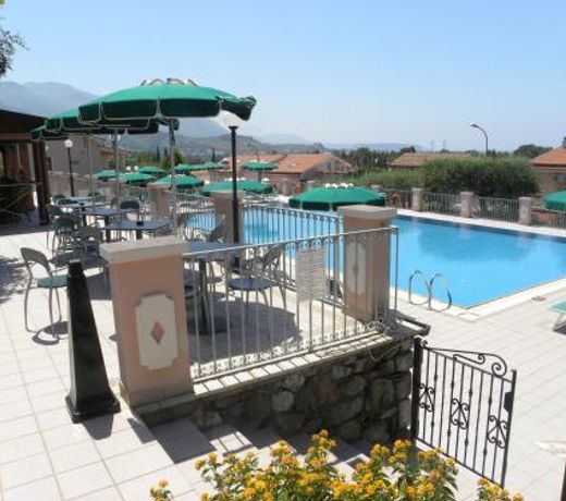 Hotel Ristorante Borgo La Tana