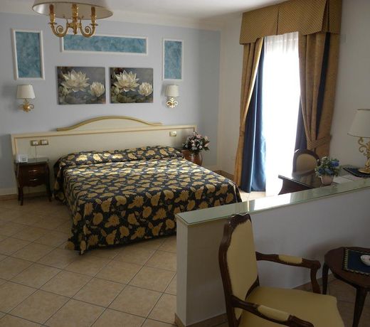 Hotel Ristorante Borgo La Tana