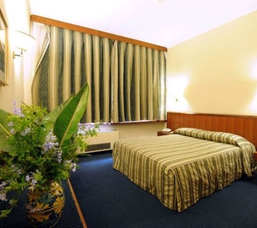 Hotel President