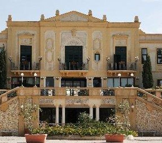 Delfino Beach Hotel