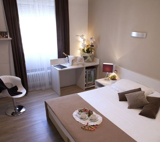 Hotel Mennini