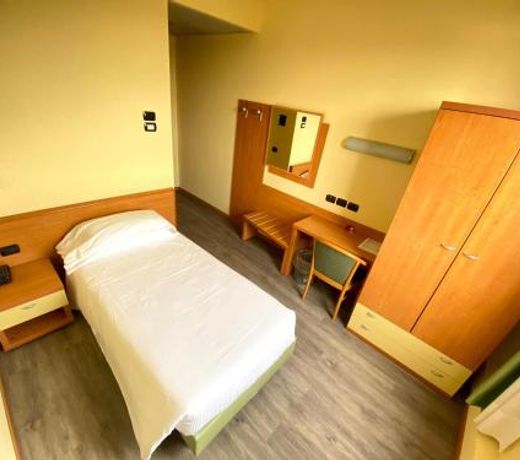 Hotel Embassy