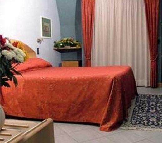 Hotel Sunflower