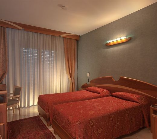 Hotel Sunflower