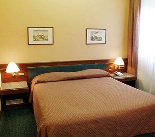 Hotel Crivi's