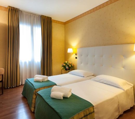 Hotel Lombardia