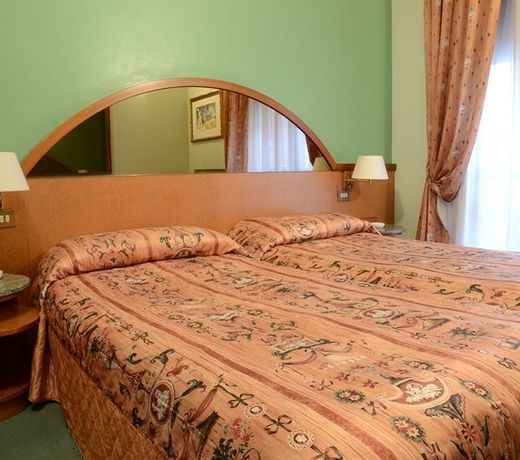 Hotel Carrobbio