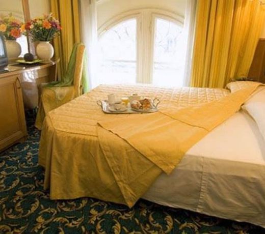 Hotel Cinque Giornate