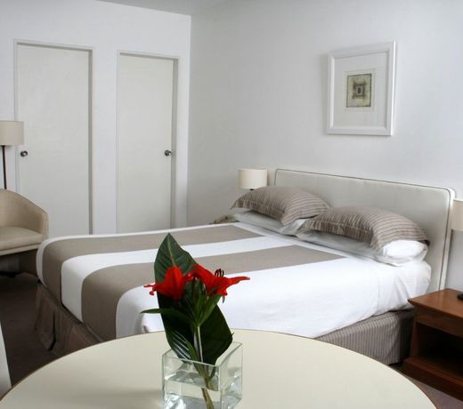 Loi Suites Esmeralda