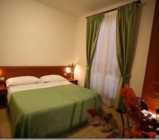 Hotel Paradiso
