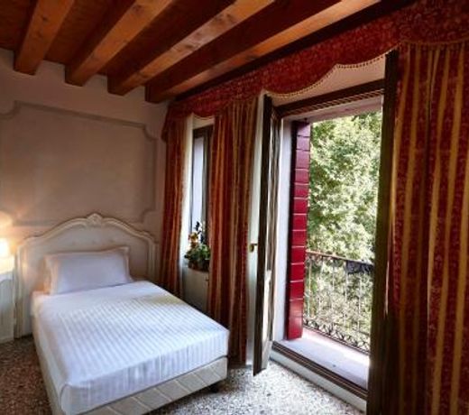Hotel Villa Patriarca