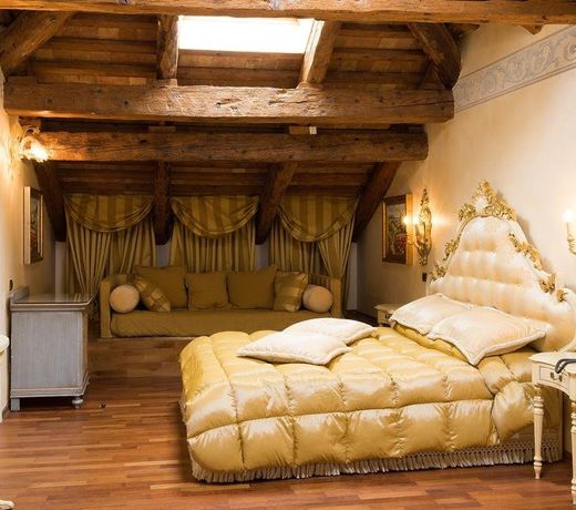 The Foscarini