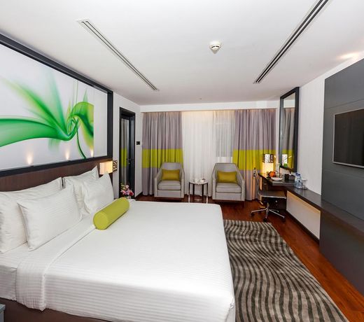 Howard Johnson Plaza by Wyndham Dubai Deira