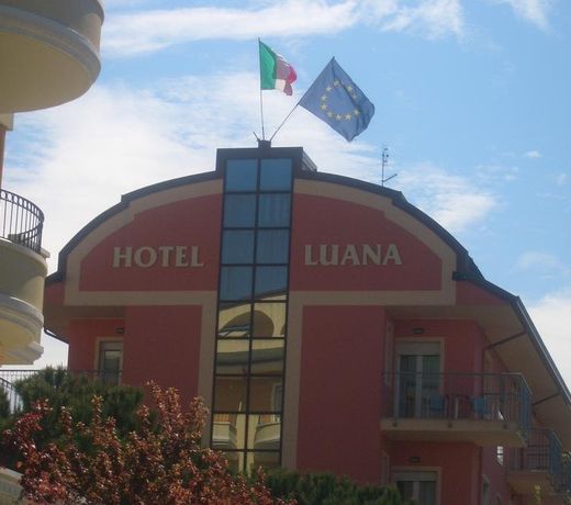 Hotel Luana