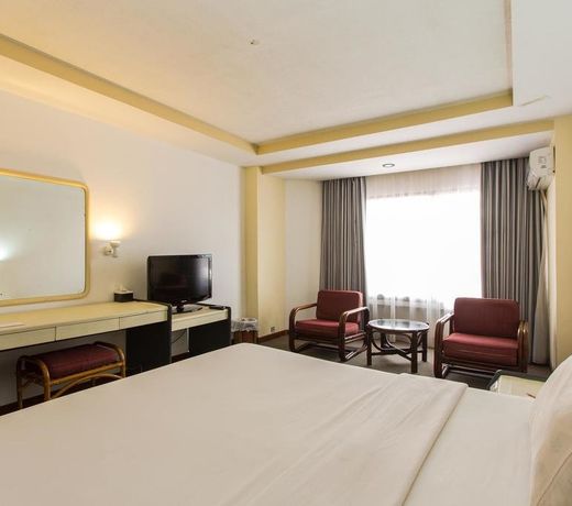 Capital O 1963 Hotel The New Benakutai