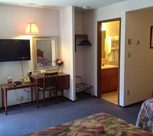 Red Roof Motor Inn