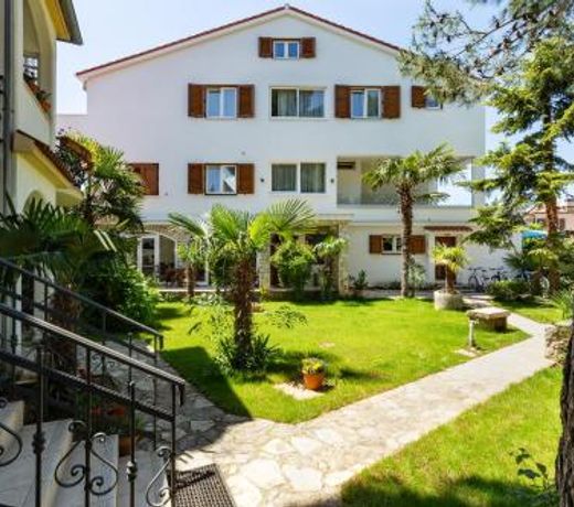 Villa Ladavac B&B