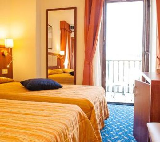 Hotel Benaco