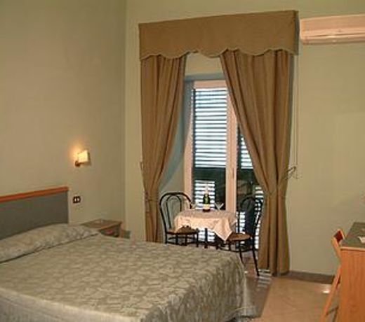 Guiren Hotel