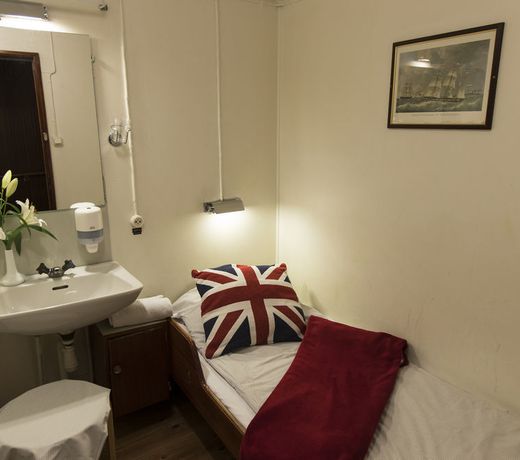 MS Birger Jarl - Hotel & Hostel