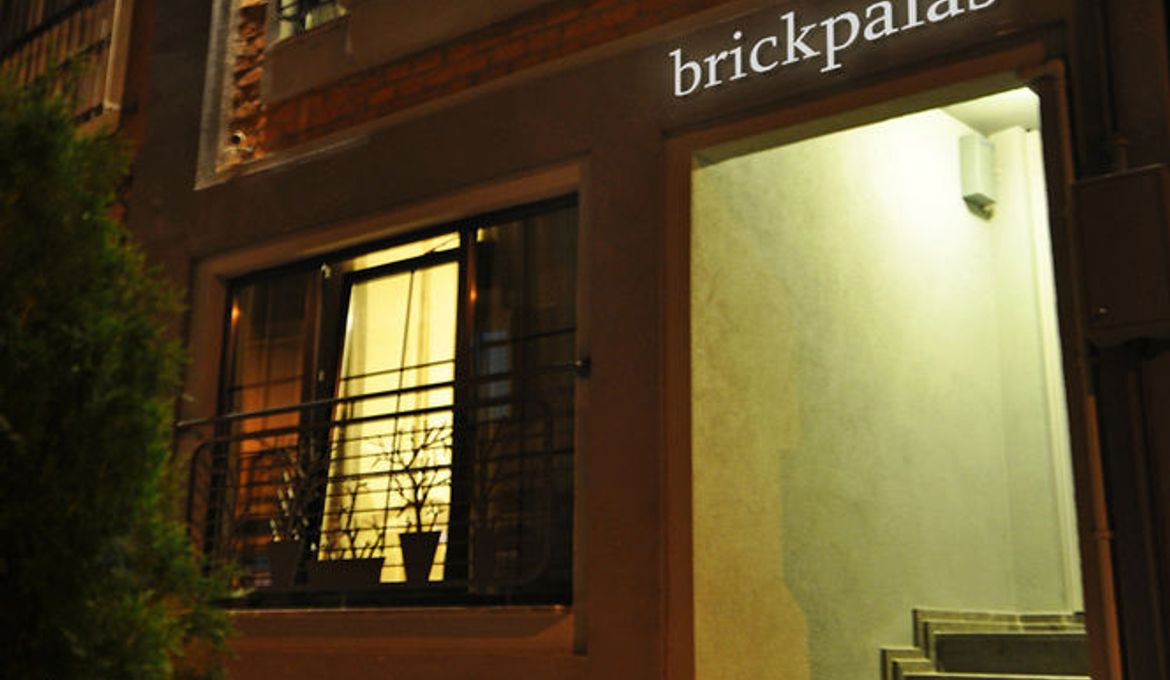 Brickpalas