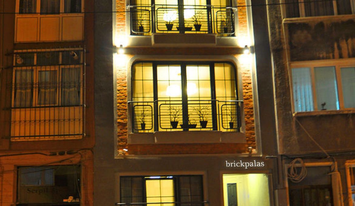 Brickpalas