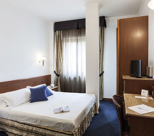 LHP Napoli Palace & SPA