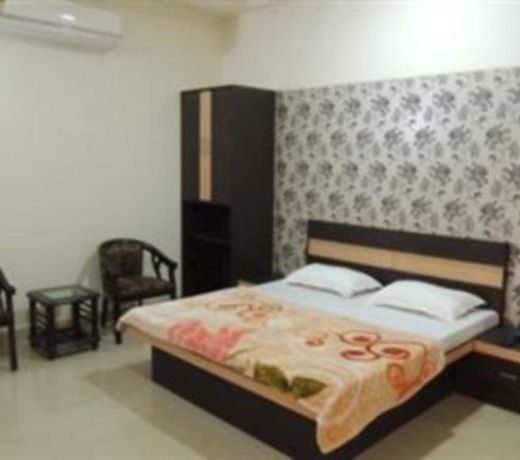 Hotel Tushar Residency